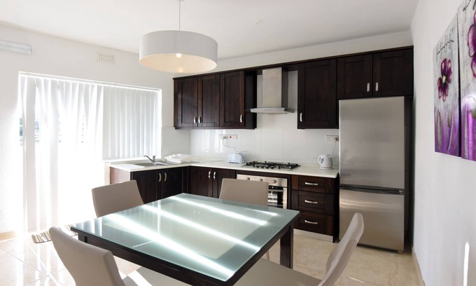 Marsalforn Apartment | Brand new 1 bedroom penthouse by the sea