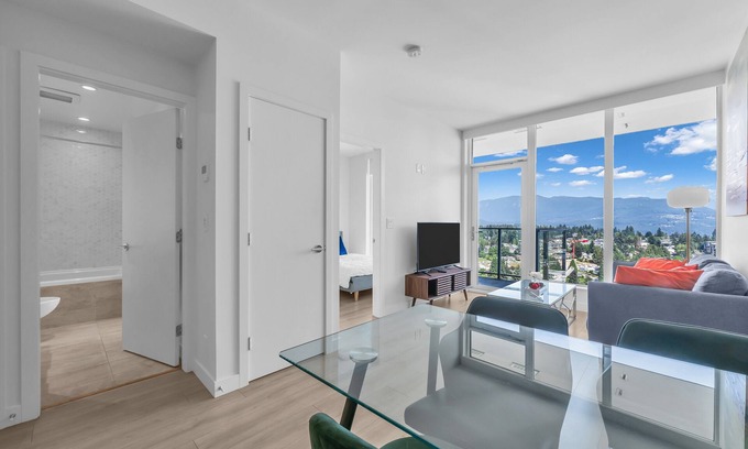 Coquitlam Apartment | Brand New 1B+1B Condo/Clark