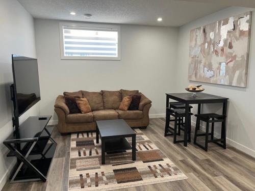 Northwest Calgary Apartment | Brand New 2 Bedroom Comfort Cove
