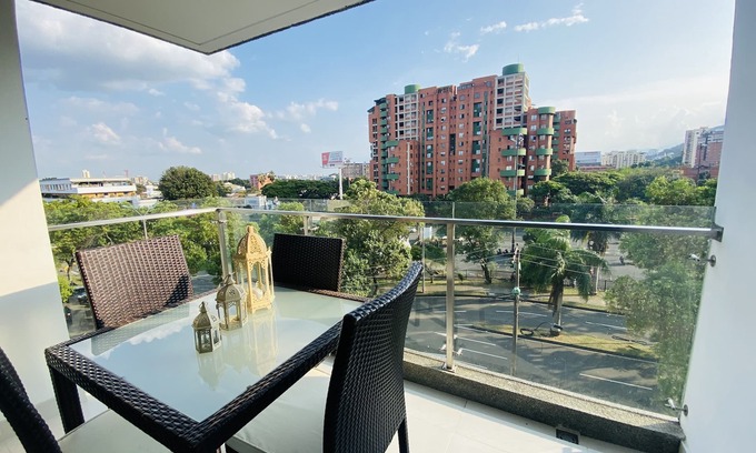 Cali Apartment | Brand New 2 Bedroom Modern Apartment in Exclusive Chipichape Neighbourhood
