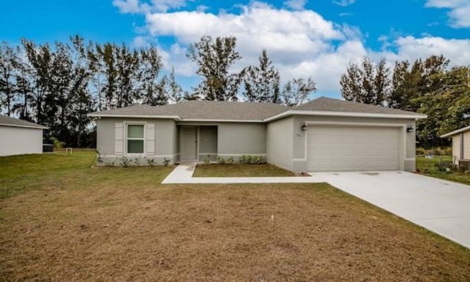 Port Malabar House | Brand New 2022 Home in Palm Bay. Short drive to beaches!