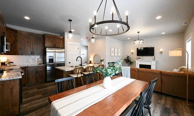 Ashton House | BRAND NEW! 3 Bed, 2 1/2 Bath