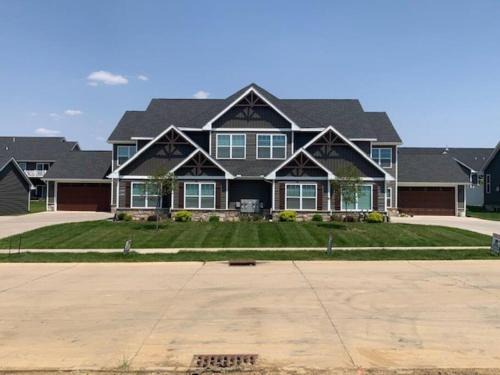 Bettendorf Apartment | Brand New 3 Bedroom Condo in Bettendorf