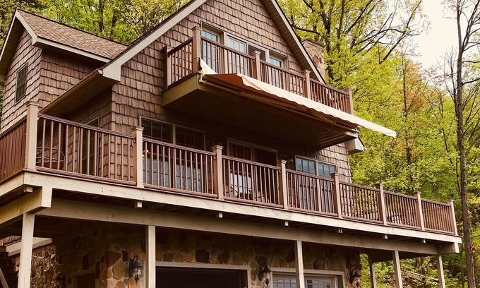 Dundee House | Brand New 3 BR 3 Story Private East Lake house with 171' waterfront & Game Room