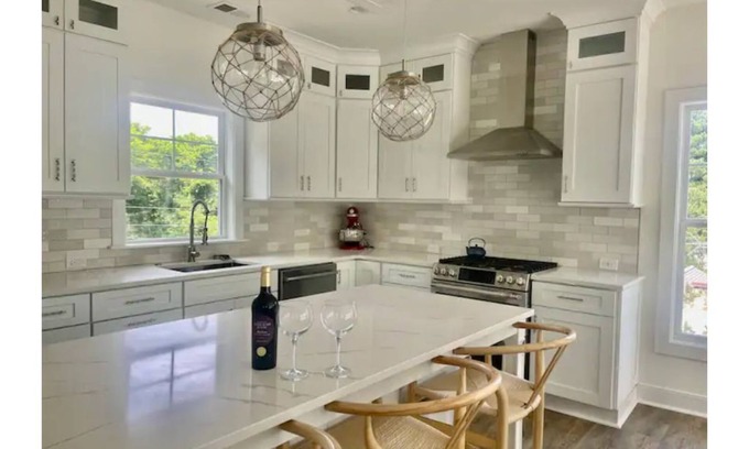 Hague House | Brand New 3 story river house with rooftop deck.