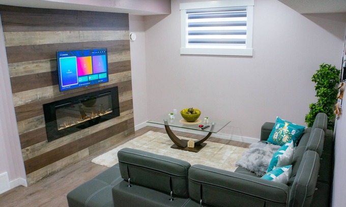 Beaumont Apartment | Brand New Adorable -1 Bdr suite- private entrance-10 min airport/Self checking