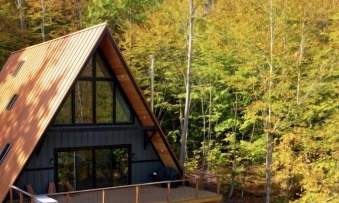 Ludlow House | Brand new Aframe btw Okemo and Killington with a dock on Lake Rescue