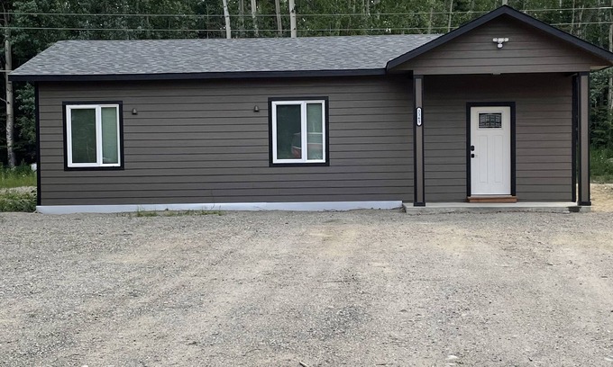 Delta Junction House | BRAND NEW Alaskan Cozy Cottage, Great Location!