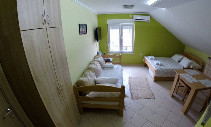 Zemun Apartment | Brand new apartment in a quite part of the town