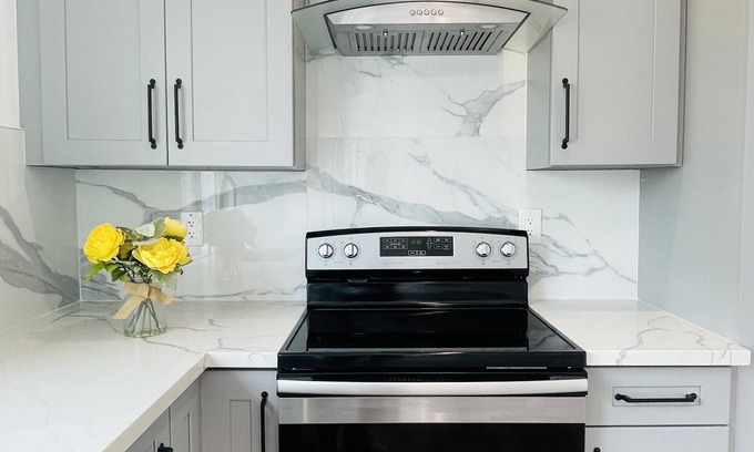 Garden Grove Apartment | BRAND NEW BEAUTY STUDIO IN GARDEN GROVE