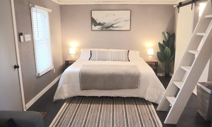 Columbus House | Brand New Carriage House!