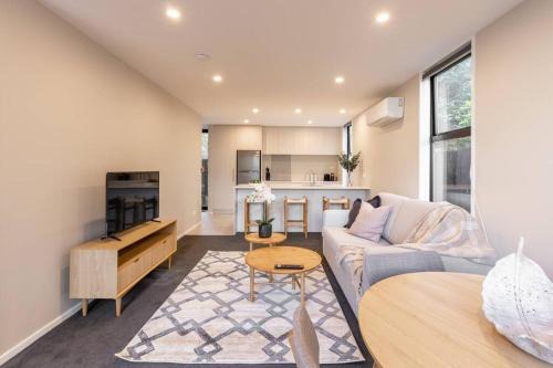 Addington Apartment | Brand New & Central Townhouse