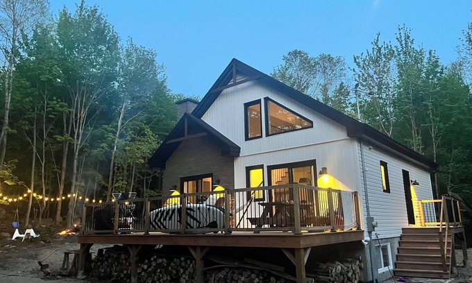 Argenteuil Regional County Municipality Ski Chalet | Brand new Chalet surrounded by beautiful forest