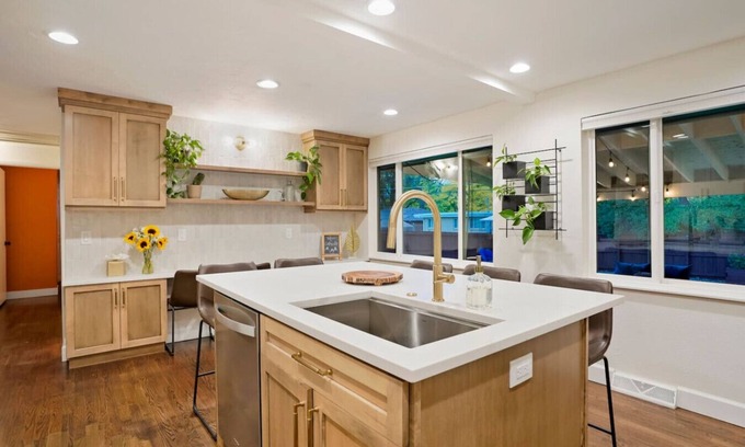Alta Vista Area House | BRAND NEW CO Classic-Fire Pit/2 Kings/Pet Friendly