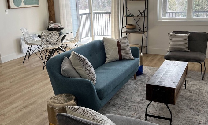 Hunter River Apartment | Brand new Condo in Newly ren