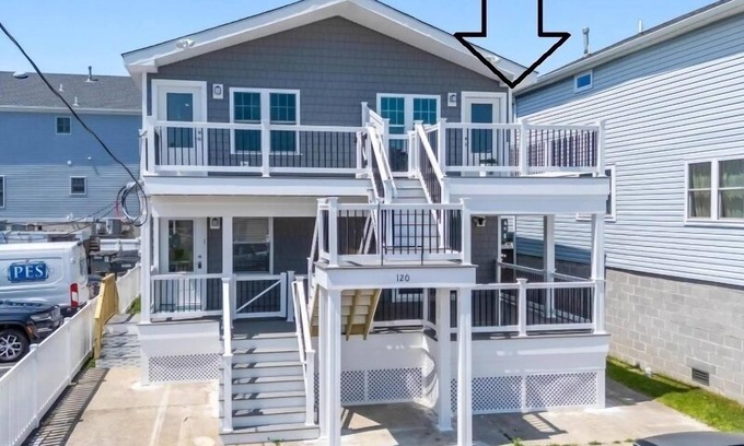 North Wildwood Condo | Brand new condo in North Wildwood-close to restaurants/bars!