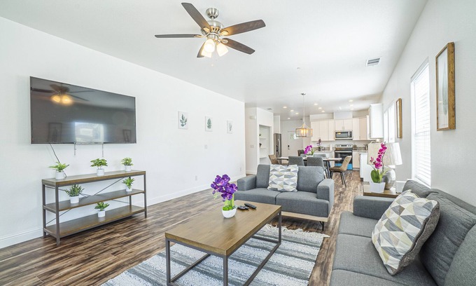 South Natomas House | BRAND NEW CONSTRUCTION NEAR DOWNTOWN & SMF AIRPORT