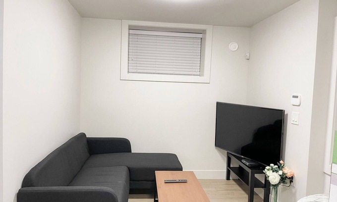 Marpole House | Brand New Cozy 2 Bedroom Basement Suite