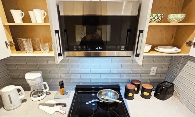 Surrey Newton Apartment | Brand new Cozy studio in upscale neighborhood!