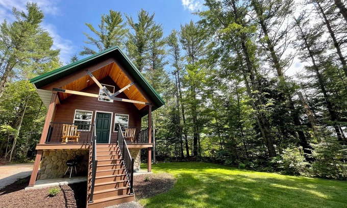 Munising Cabin | Brand New Cozy Tiny Cabin Nestled in the Hiawatha National Forest