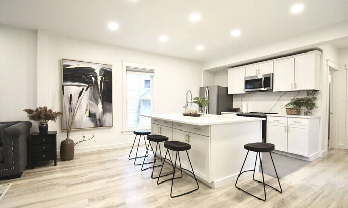 Brunswick Apartment | Brand New Downtown 2BR on Noble Next to Bowdoin(Safe&Sound)