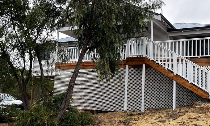 Bremer Bay House | Brand new elevated spacious 3 bedroom house walking distance to all amenities.