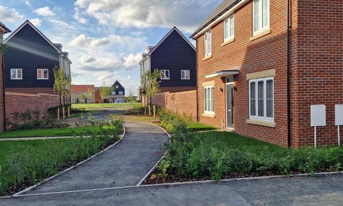 Peterborough House | Brand new Entire 4-Bed House in Peterborough