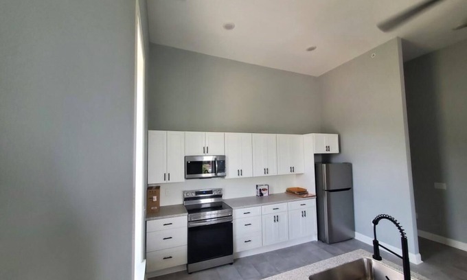 Danville Apartment | BRAND NEW.EVERYTHING IS IN WALKING DISTANCE