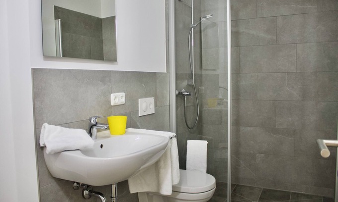 Kelheim Apartment | Brand new, fully furnished 1 room apartment in Regensburg/Kelheim