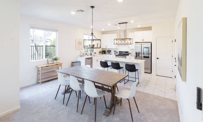Rocklin House | Brand New Gorgeous & luxurious 4 - bedroom house