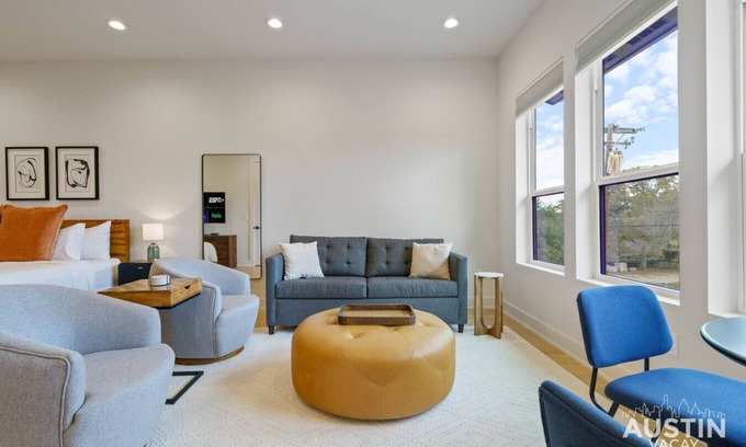 Lakeland Park Apartment | Brand New Guest Studio Apt w/King Bed + Kitchenette in Steiner Ranch