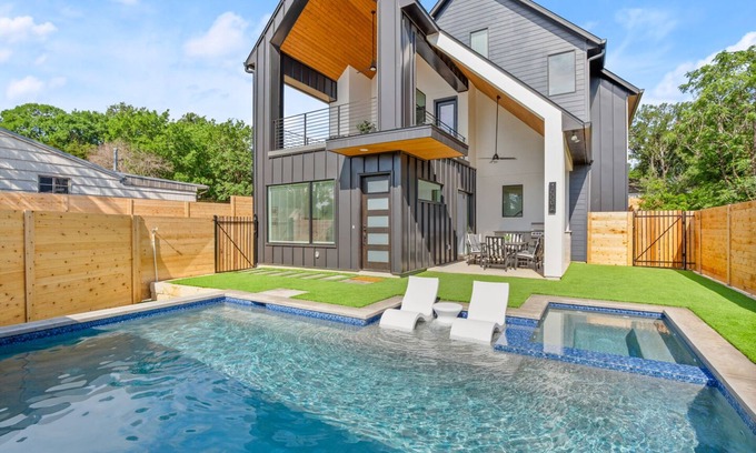 Westfield House | Brand New Home with Pool, Hot Tub and Downtown Views~5 Minutes to Downtown & UT!