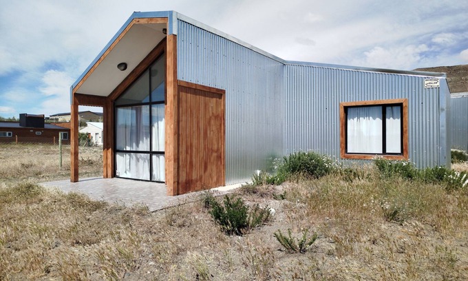 Macrozona Meseta Cerro Calafate House | Brand new house! Very comfortable. Near bus terminal. Quiet & safe neighborhood