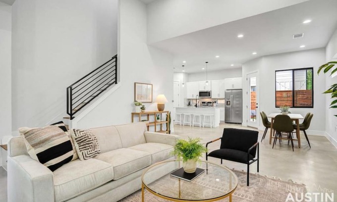 East Cesar Chavez House | Brand New House, Yard Next to Downtown and E 6th