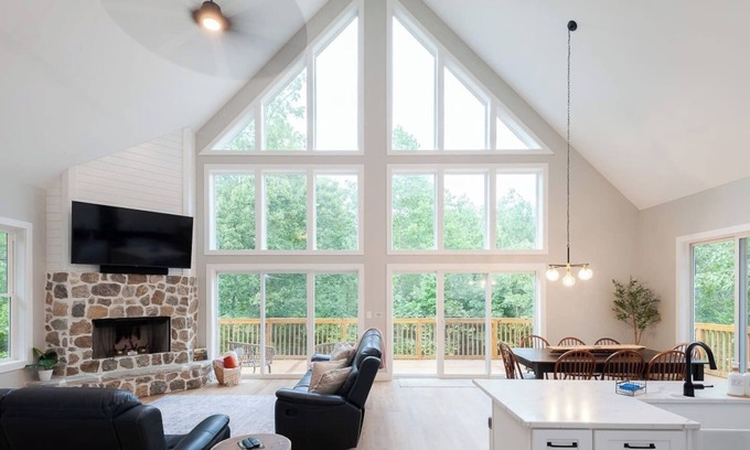Seneca House | Brand New Keowee Cottage w/Dock!