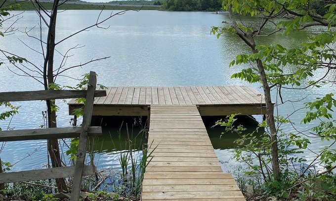 Corinth Cabin | Brand New Lakefront Cabin with hot tub close to Ark Encounter