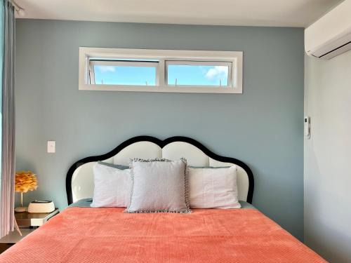 Two Mile Bay House | Brand new Lakeside cozy room Hoiho