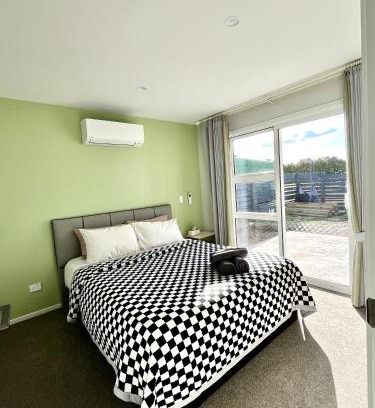 Two Mile Bay Apartment | Brand new Lakeside cozy two queen rooms