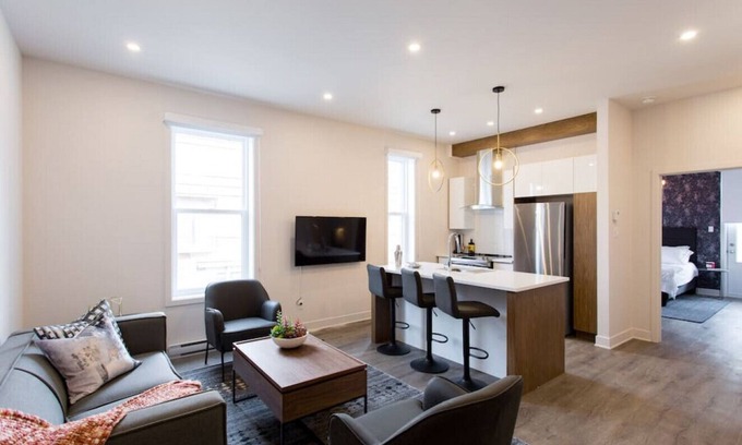 Mile End Apartment | Brand New Light filled Mile End Flat by Denstays