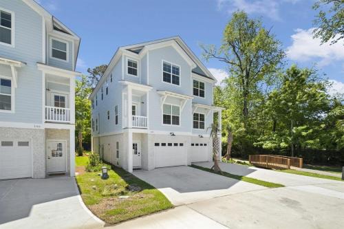 Palmetto Dunes House | Brand New LUX Townhome-Mins to Beaches, Game Room!