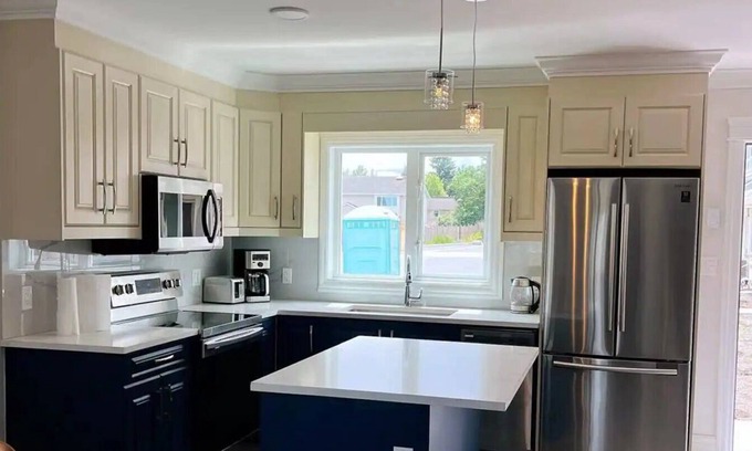 North Cowichan House | Brand New luxury 2.5 bedroom townhouse