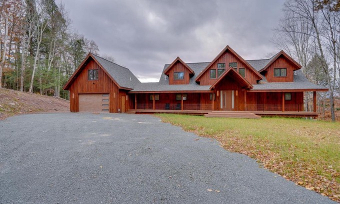 Windham House | Brand New Luxury Ski Cabin - 2 Mi to Windham Mtn!