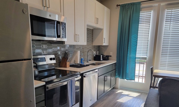 Northwest Orlando Apartment | Brand new Luxury Studio mins from Downtown