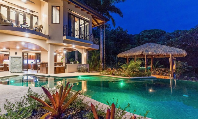 Dominical House | Brand New Luxury Villa With Outstanding Ocean Views & Wildlife on Doorstep