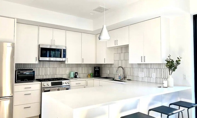 Bouldin House | Brand New Modern 2 Bedroom House in Bouldin Near SoCo