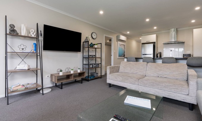Te Rapa House | Brand new, modern house in a great location!