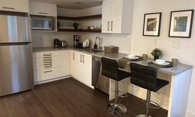 West Oak Trails Apartment | Brand New Oakville Apartment Unit
