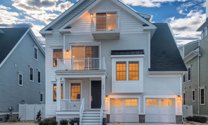 Normandy Beach House | Brand New - Ocean View - Steps to Beach- With Private Pool