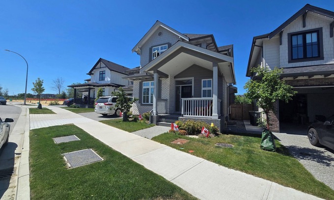 Willoughby House | Brand new private suite in willoughby
