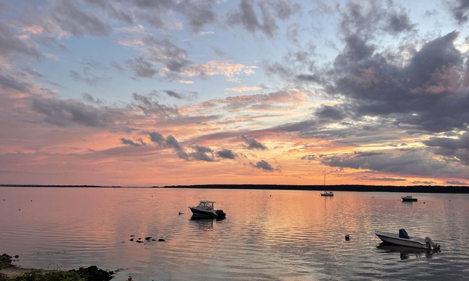 Monomoscoy Island House | Brand new private beachfront home in Mashpee on Waquoit Bay